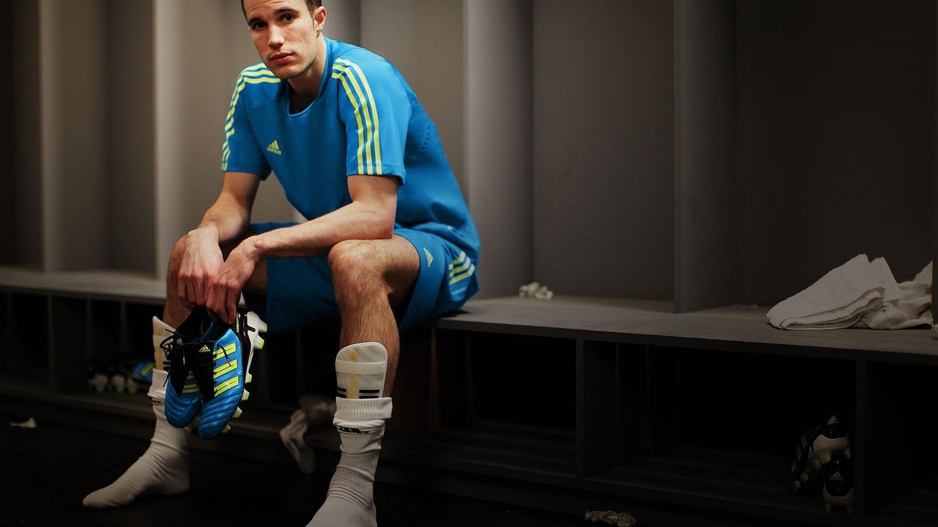 球员采访-今夜体育大乱斗，上海久事苦练，罗马暗战德甲，阿森纳全明星出局